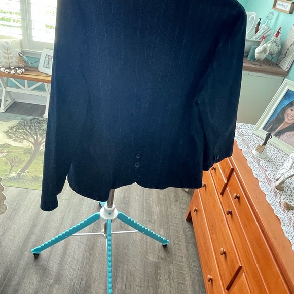 Larry Levine Blue  Pinstripe Jacket size medium - Picture 1 of 9